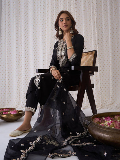 Dhiyona IE Ethnic Motifs Embroidered V-Neck Thread Work Kurta with Trousers & Dupatta