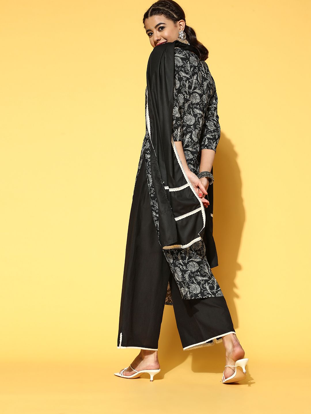 Dhiyona IE Floral Cotton Blend Kurta Set