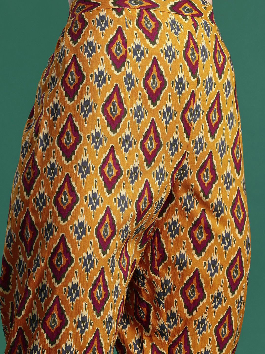 Dhiyona IE Women Printed Pleated Mirror Work Pure Cotton Kurta with Trousers