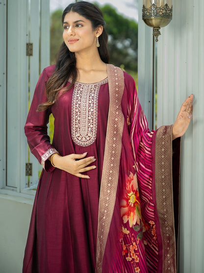 Dhiyona IE Ethnic Motifs Embroidered Sequinned Kurta With Trousers & Dupatta