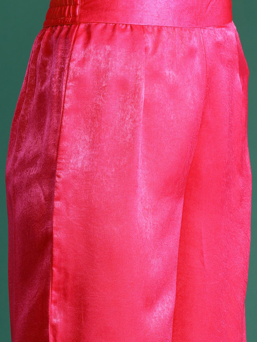Dhiyona SN Women's Striped Dipped Hem Kurta & Velvet Finish Trousers Set