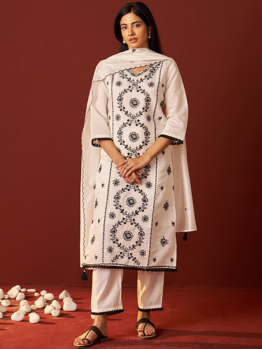 Women Floral Embroidered Kurta with Trousers & Dupatta