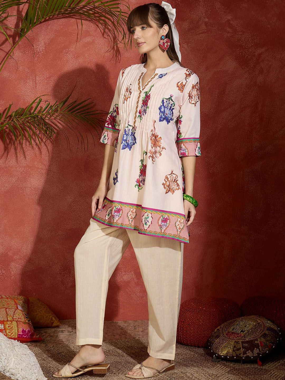 Dhiyona IE Women Floral Printed Regular Pure Cotton Kurta Sets