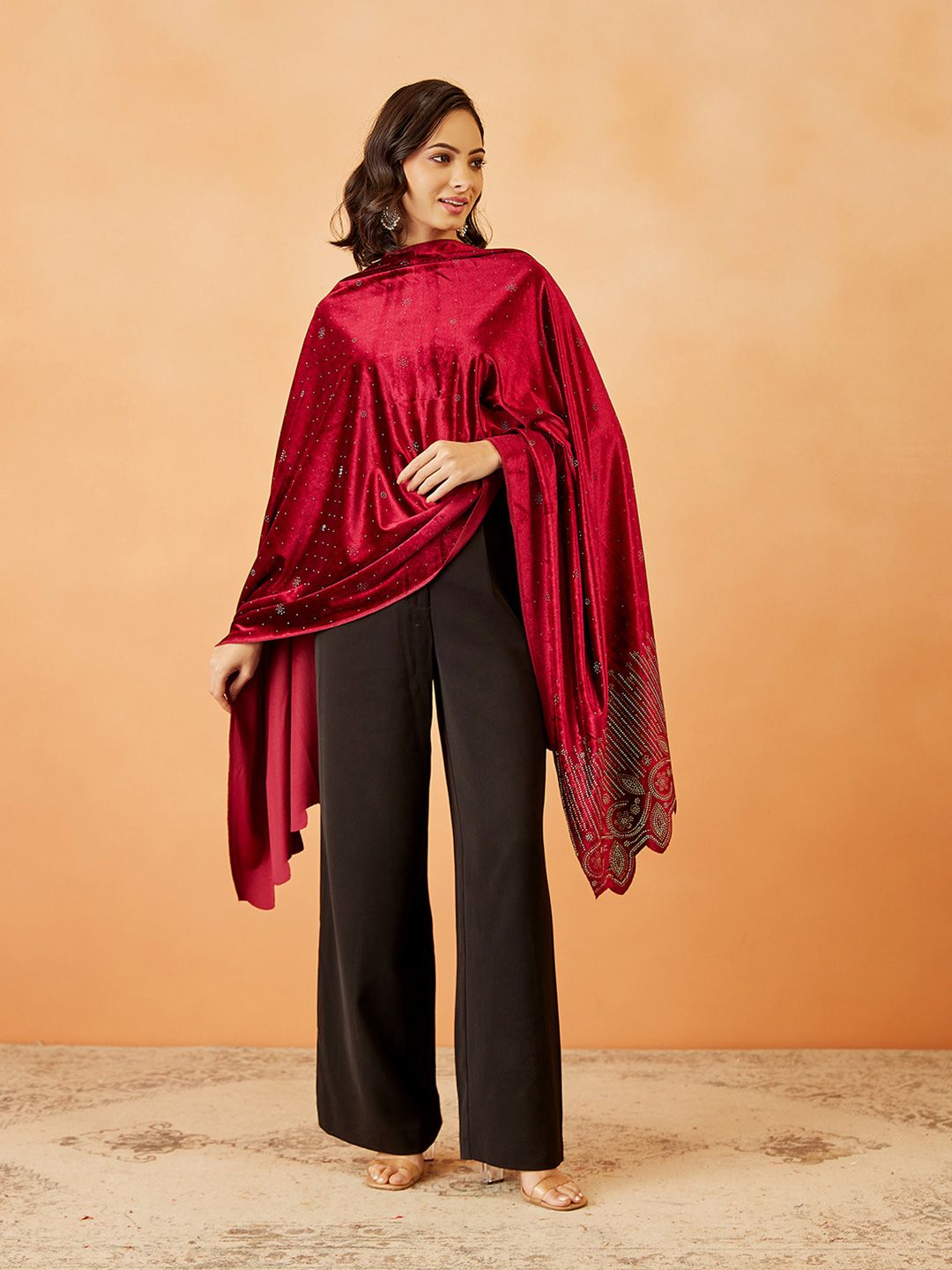 Dhiyona PA Women Paisley Velvet Shawl