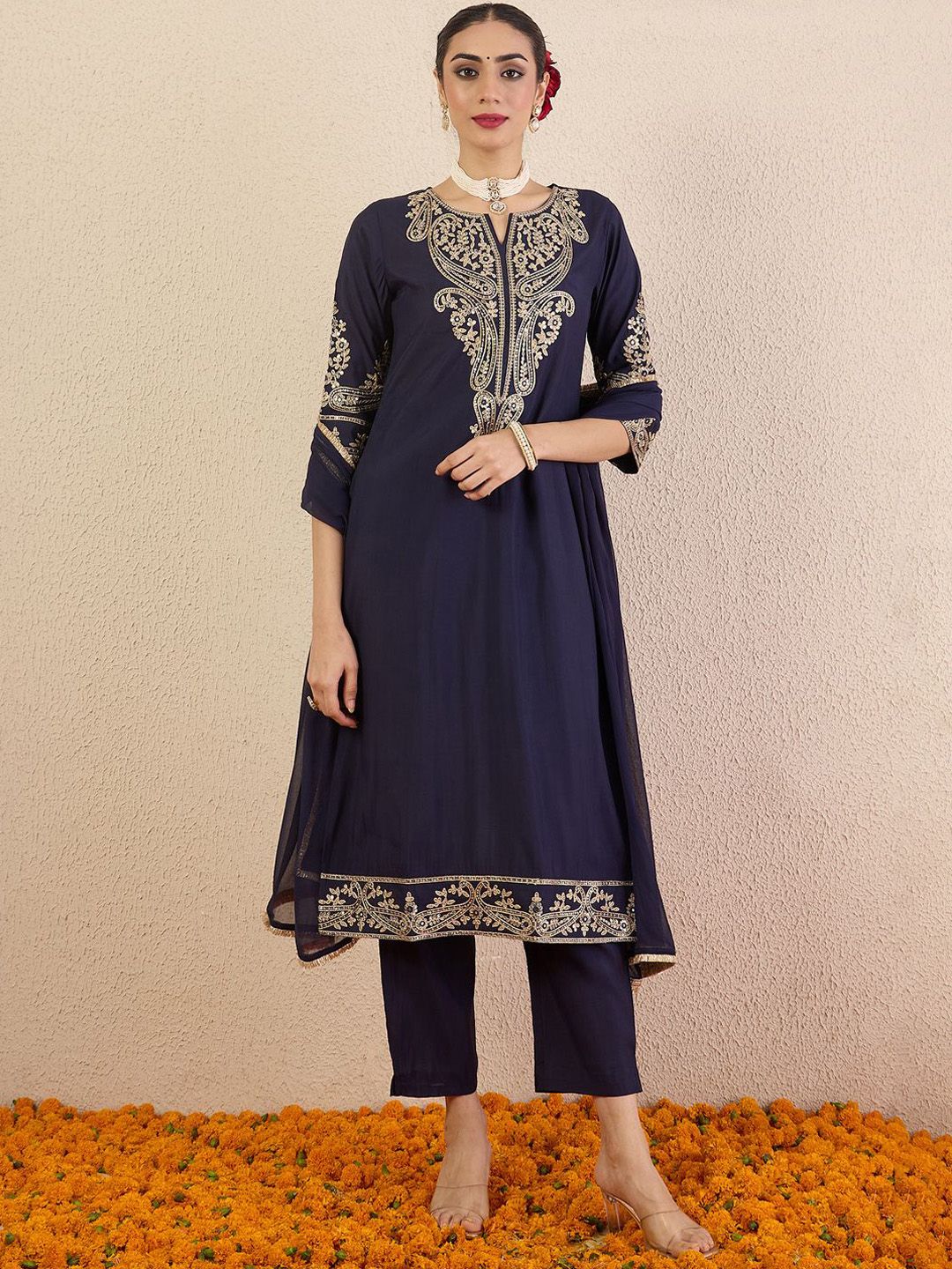 Dhiyona IE Women Solid Woven Design Kurta with Pyjama & Dupatta