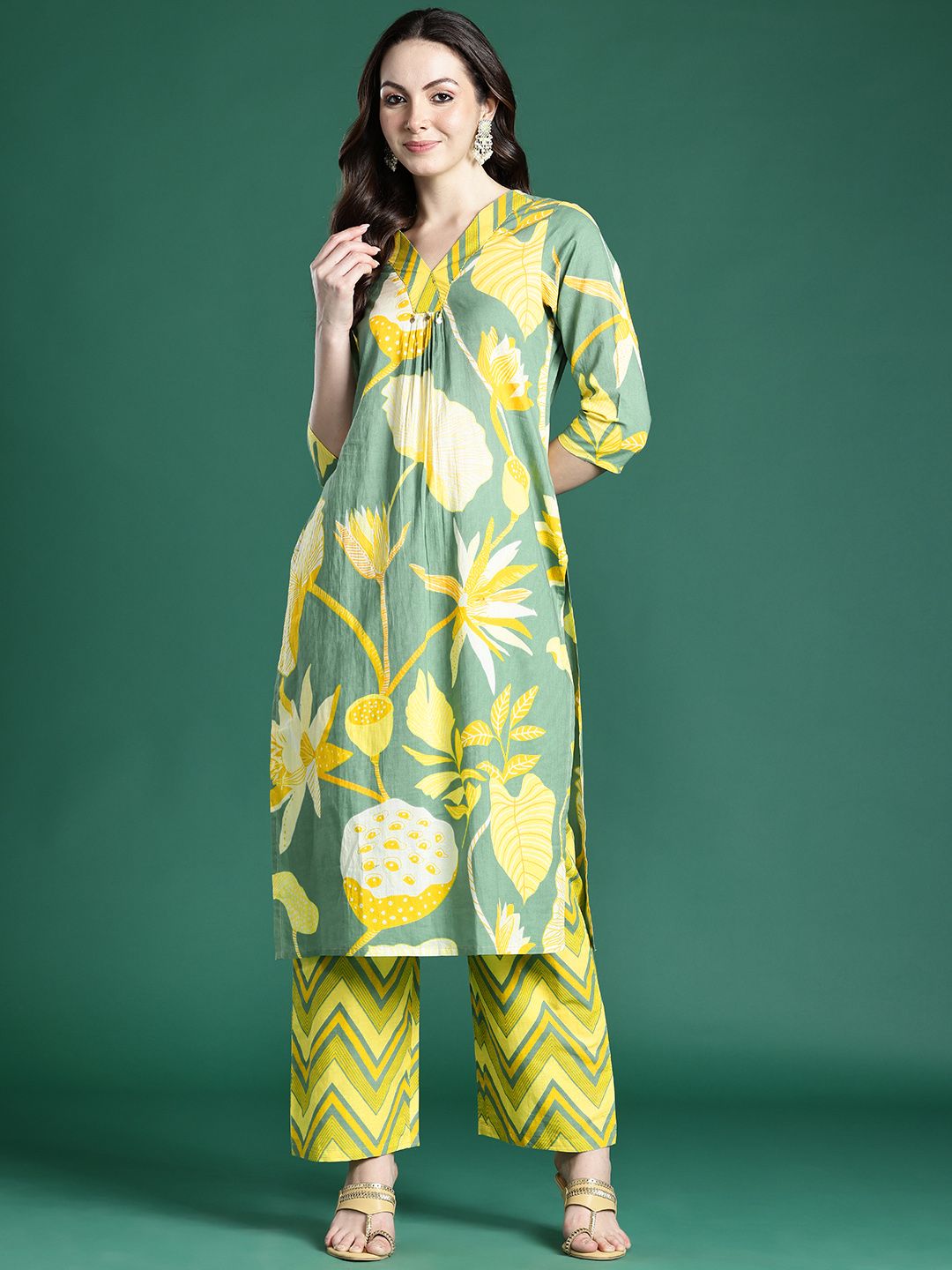Dhiyona IE Floral Printed Pleated Sequinned Pure Cotton Kurta with Palazzos
