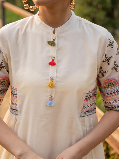 Dhiyona IE Embroidered Pure Cotton Mandarin Collar Kurta With Trousers Co-Ords Set