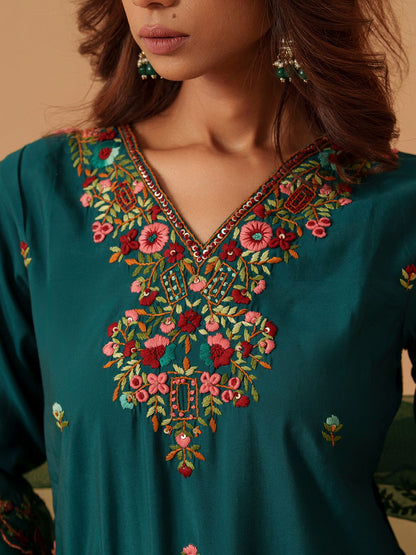 Dhiyona PD Women Women V-Neck Embroidered Kurta With Trousers & Dupatta