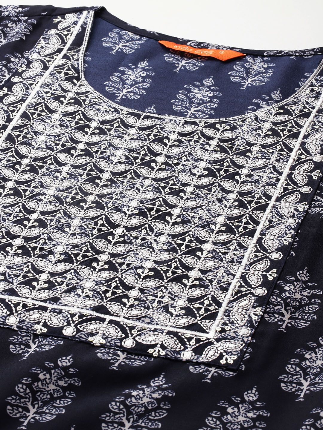 Dhiyona IE Ethnic Motifs Printed Thread Work Kurta with Trousers & With Dupatta