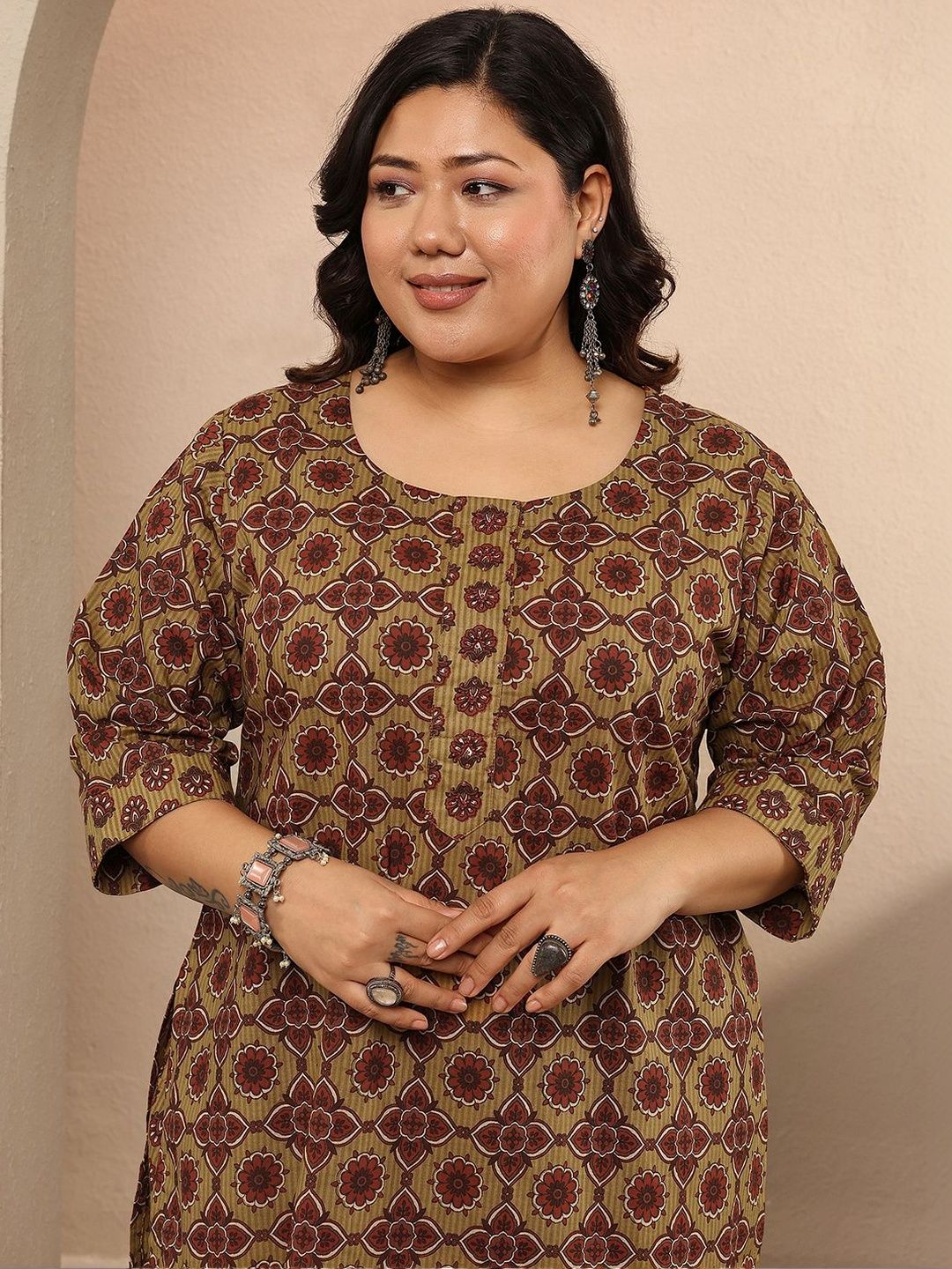 Dhiyona Women's Plus Size Ethnic Motifs Printed Kurta with Trousers & With Dupatta