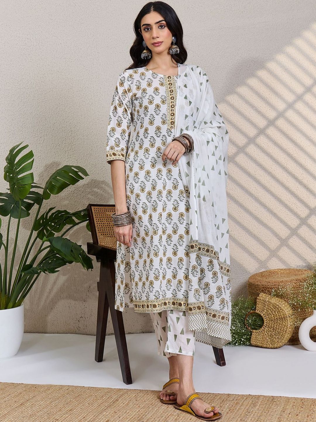 Women Floral Printed Cotton Kurta with Trousers & Dupatta