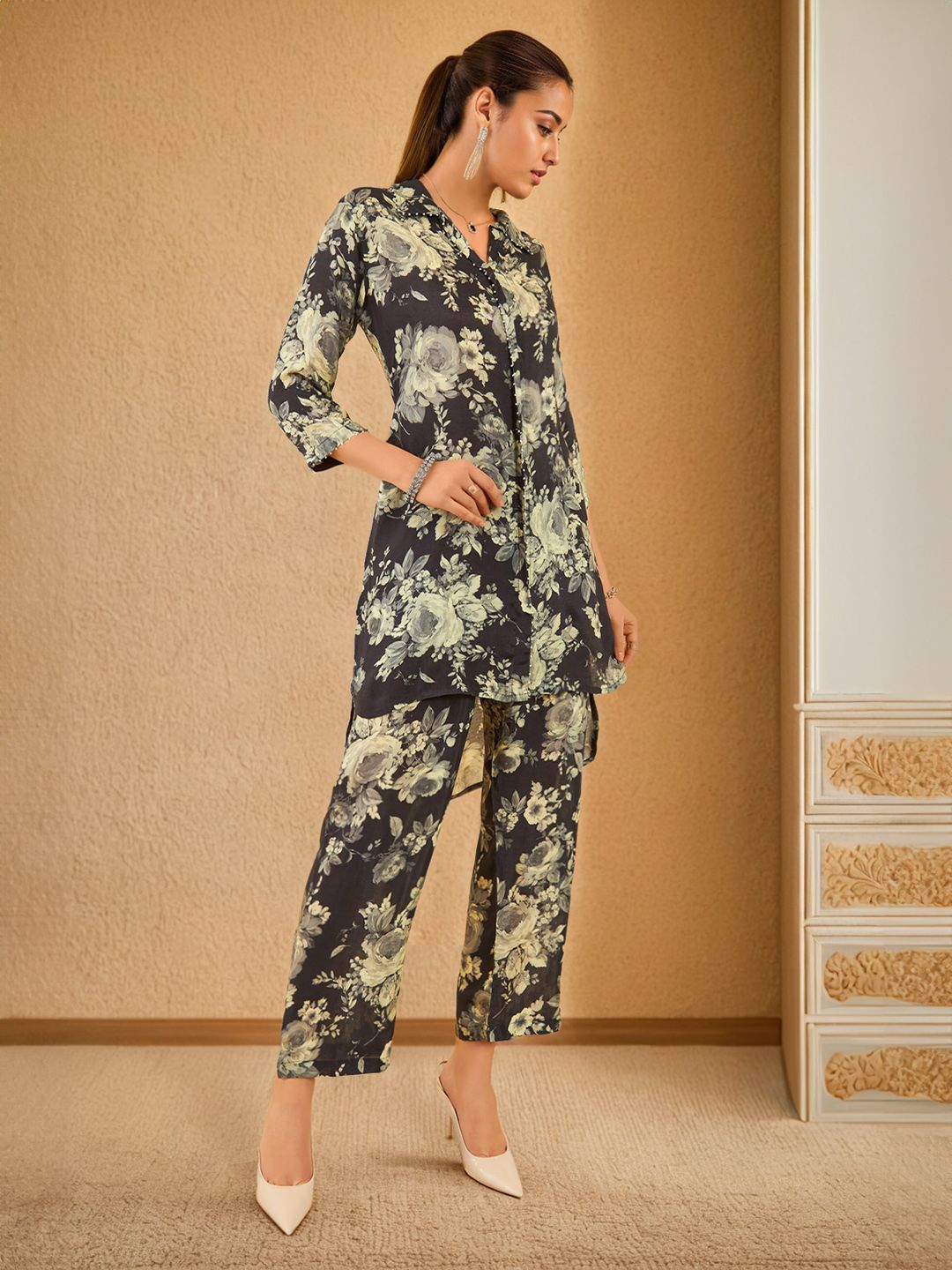 Dhiyona SO Women's Women Floral Printed Regular Kurta with Palazzos