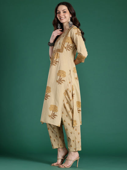 Dhiyona IE Women Floral Printed Pure Cotton Kurta with Trousers