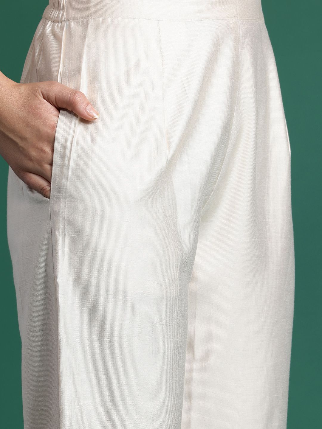 Dhiyona IE Bandhani Printed Zari Georgette Kurta
