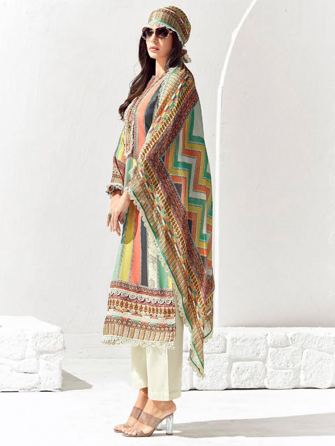 Dhiyona IE Women Printed Regular Kurta Trousers With Dupatta