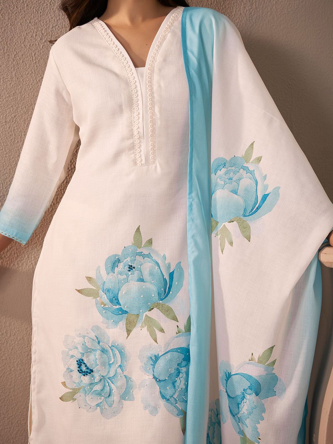 Floral Printed V-Neck Linen Straight Kurta With Trousers & Dupatta
