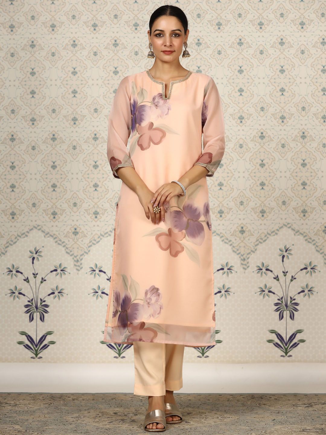 Dhiyona OD  Floral Printed Regular Kurta With Trousers & Dupatta
