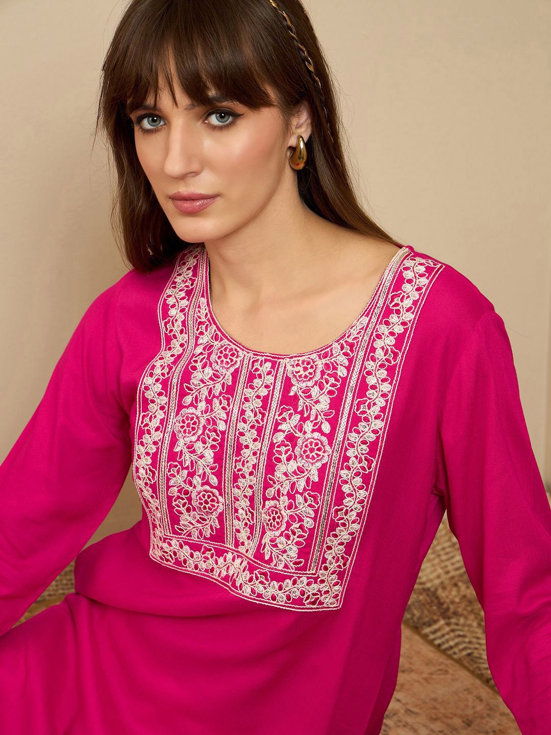 Dhiyona IE Ethnic Motifs Embroidered Round Neck Thread Work Straight Kurta