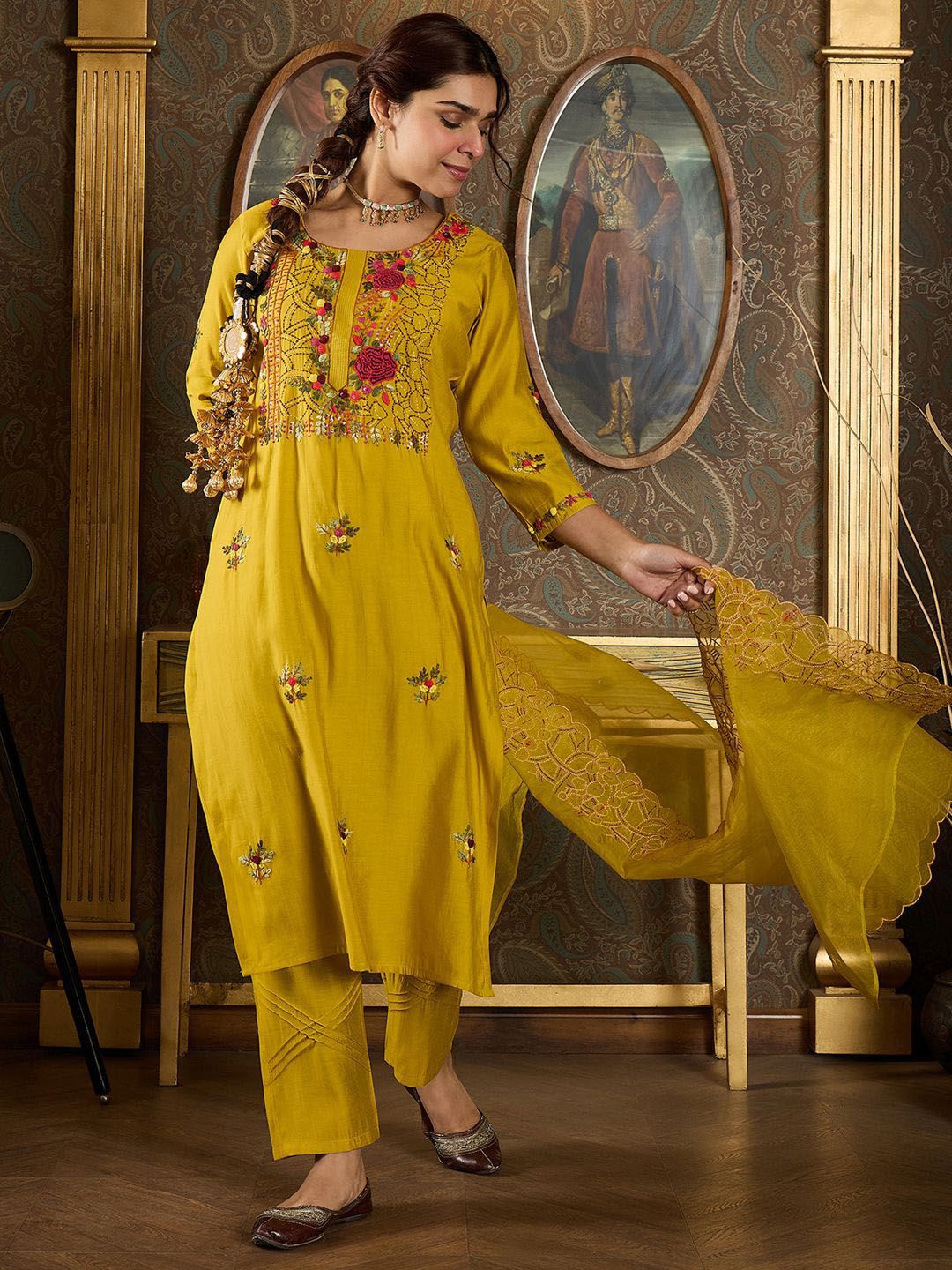 Dhiyona IE Floral Embroidered Thread Work Straight Kurta With Trousers And Dupatta