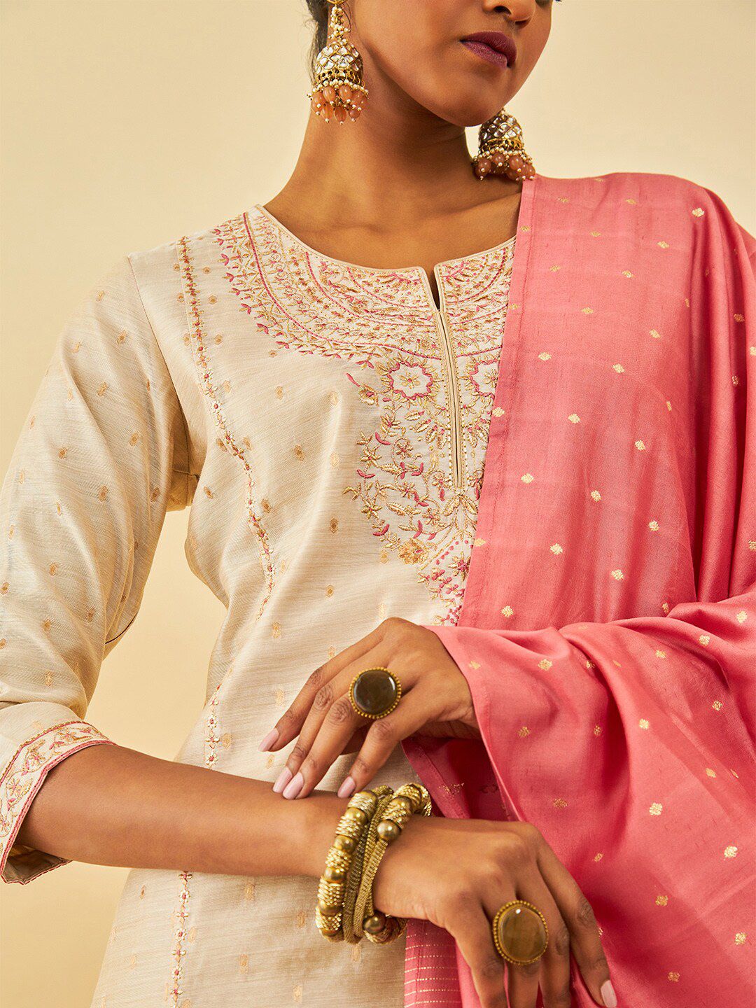 Dhiyona SO Women's Cream Floral Embroidered Thread Work Straight Kurta With Trousers & Dupatta