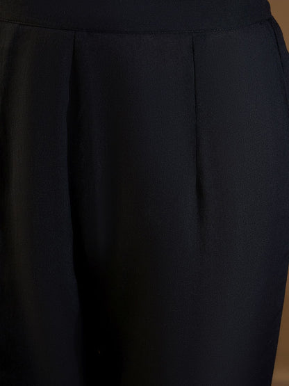 Women Floral Embroidered Regular Thread Work Linen Kurta with Trousers & With Dupatta