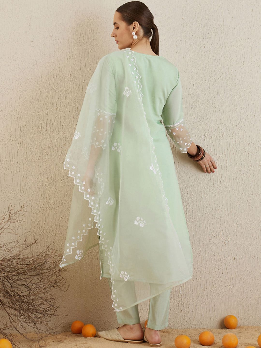 Dhiyona IE Floral Embroidered Regular Thread Work Kurta with Trousers & Dupatta