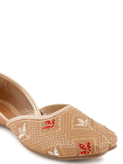 Dhiyona AK Embroidered Mojaris