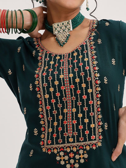 Dhiyona VA Women'sGreen Ethnic Motifs Embroidered Sequinned Straight Kurta & Trousers With Dupatta