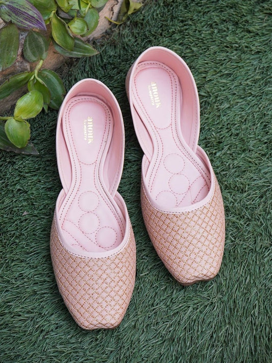 Dhiyona AK Embellished Mojaris