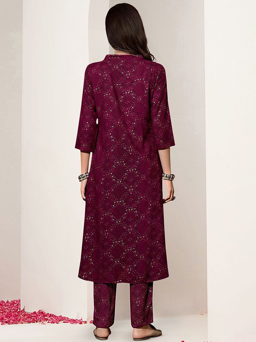 Dhiyona IS Women's Ethnic Motifs Printed V-neck Kurta And Trousers