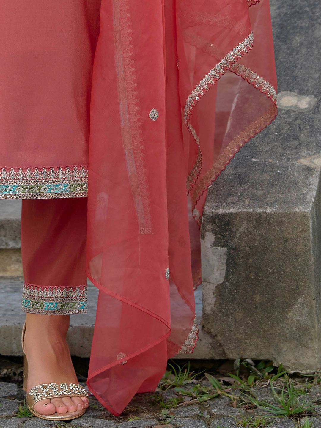 Ethnic Motifs Yoke Design Straight Kurta with Trousers & Dupatta