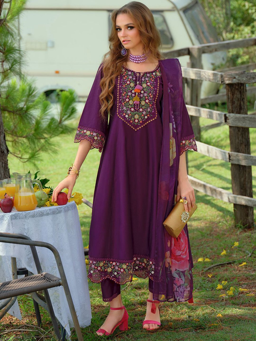 Floral Yoke Design Tie-Up Neck Thread Work A-Line Kurta & Trousers With Dupatta