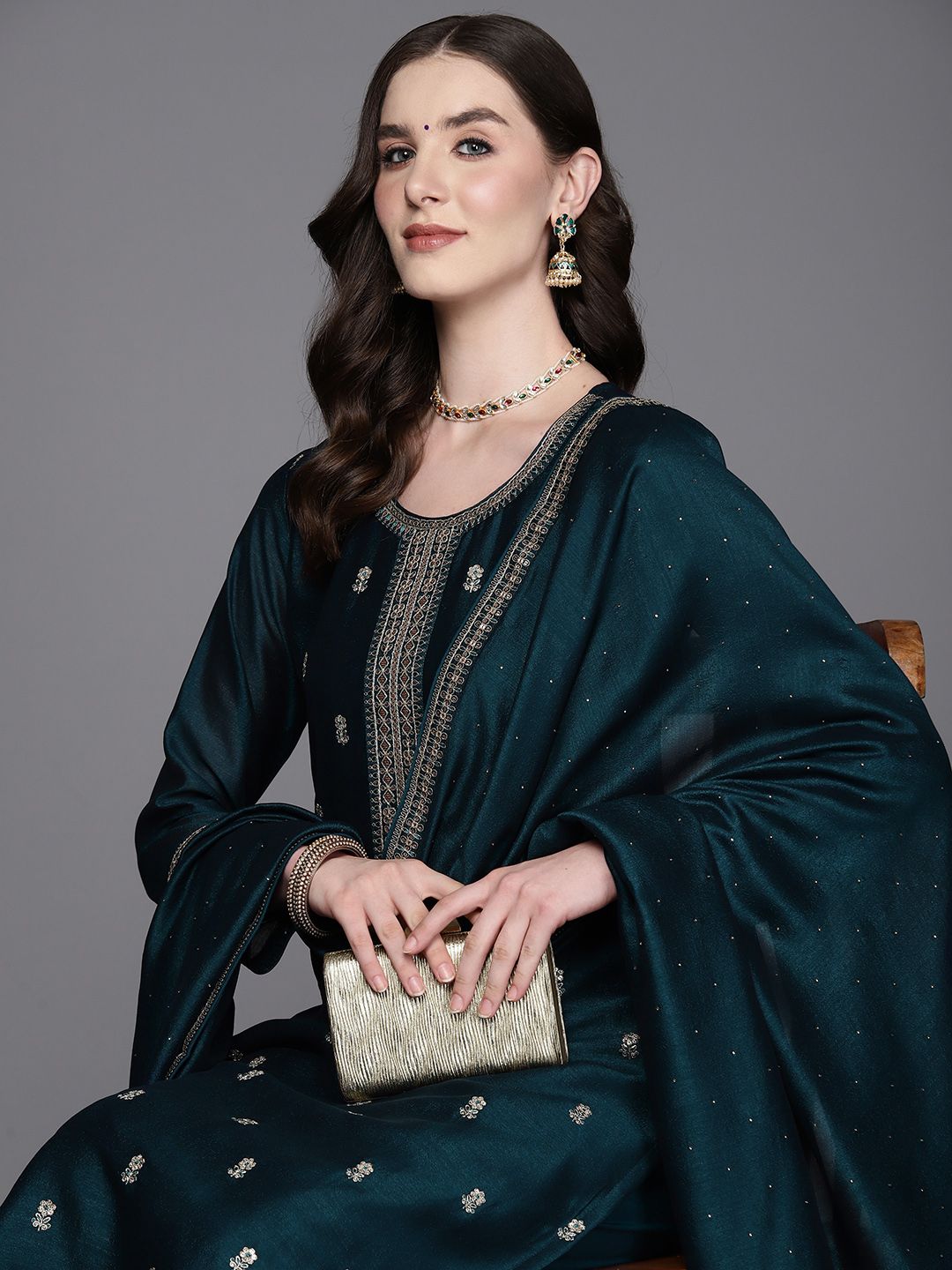 Dhiyona IE Floral Embroidered Regular Sequinned Kurta with Trousers & Dupatta