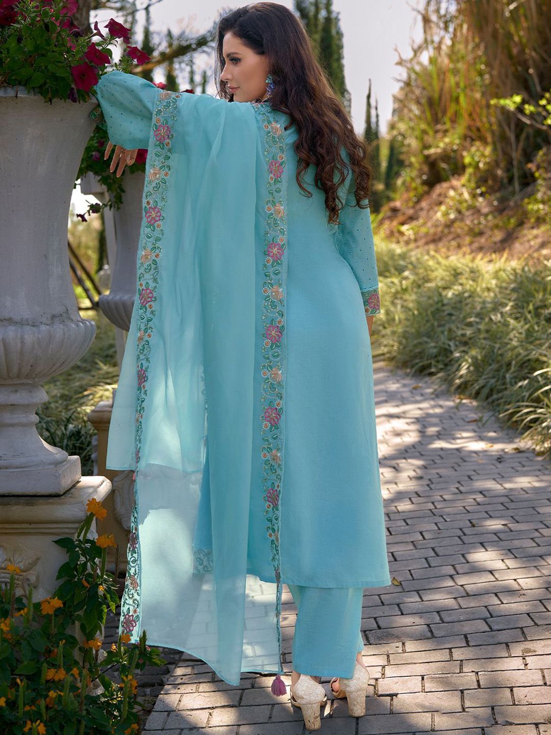Floral Embroidered V Neck Pure Cotton Kurta With Trousers & Dupatta