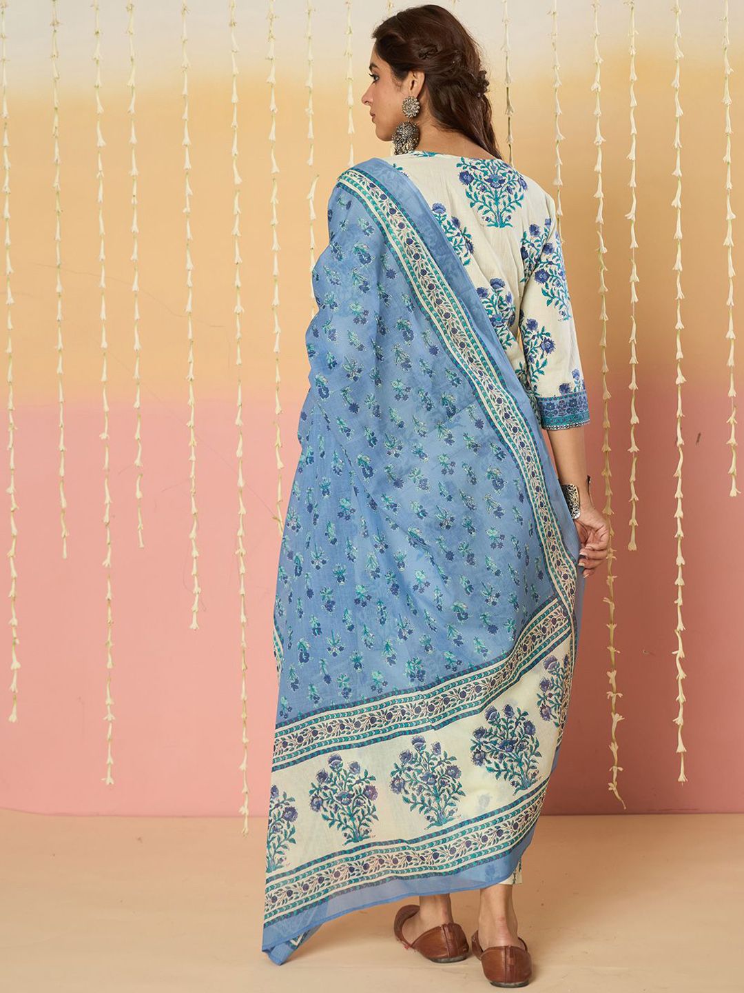 Women Floral Printed Regular Pure Cotton Kurta with Trousers & With Dupatta