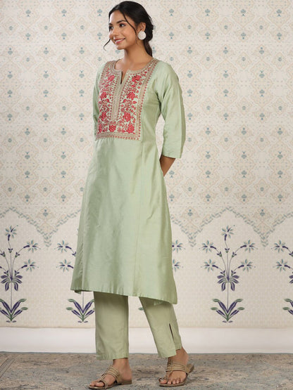 Dhiyona OD  Women Floral Thread Work Kurta