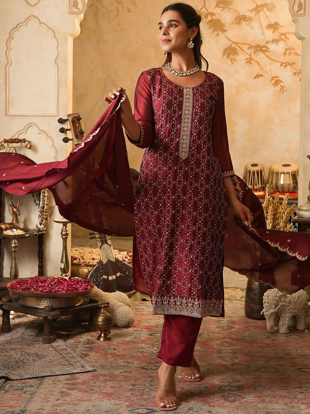 Dhiyona IE Women's Floral Embroidered Round Neck Zari Straight Kurta & Trousers With Dupatta