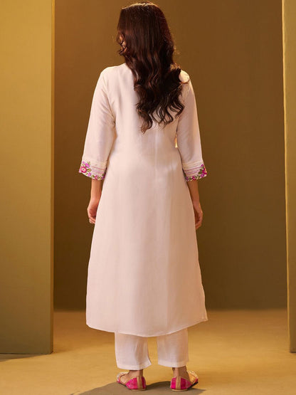 Dhiyona IE Floral Embroidered Round Neck Tunic & Trousers