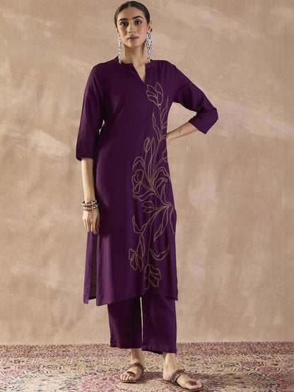 Floral Embroidered Mandarin Collar Thread Work Straight Kurta With Trousers