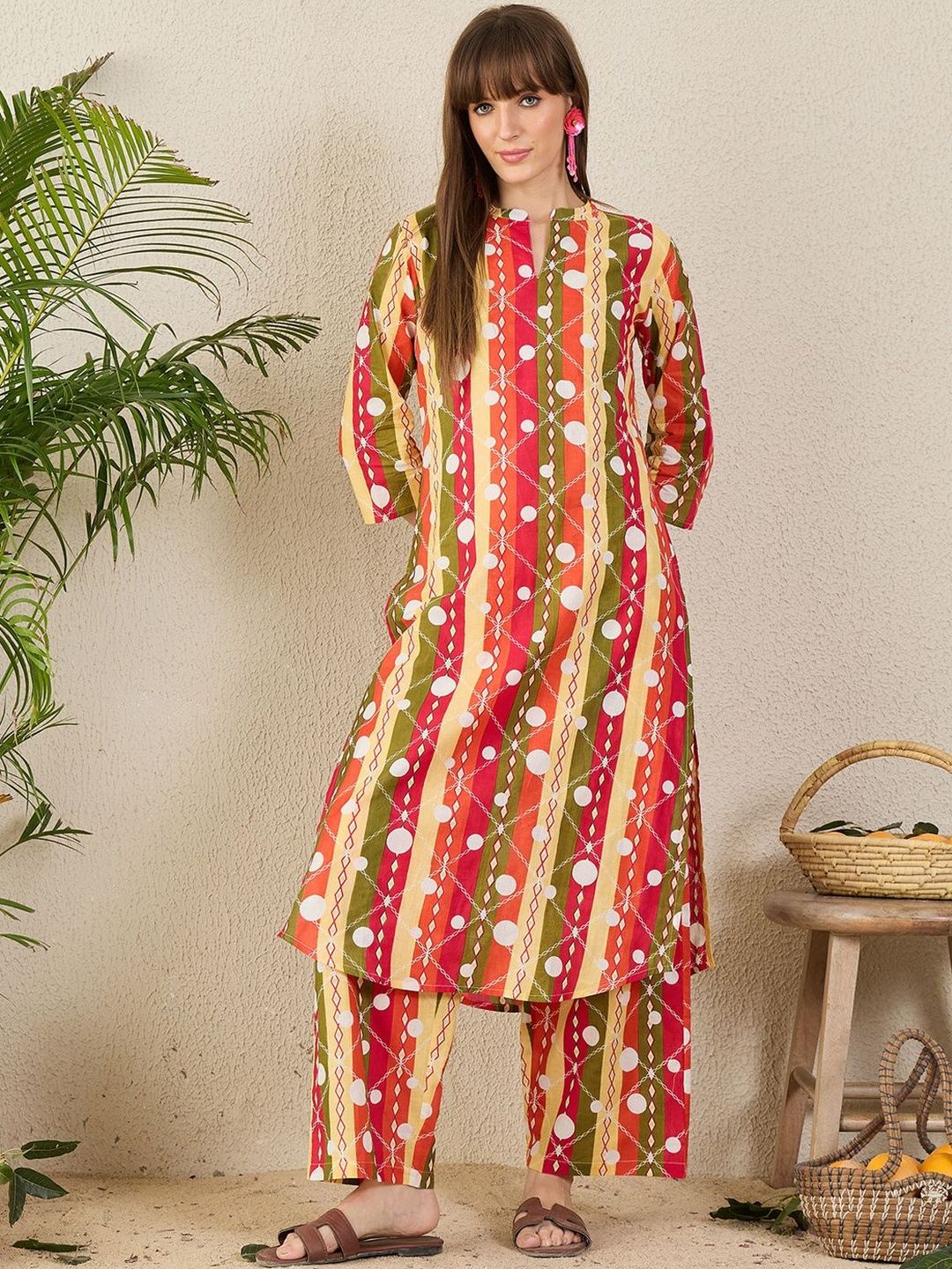 Dhiyona IE Women Geometric Printed Cotton Kurta with Palazzos