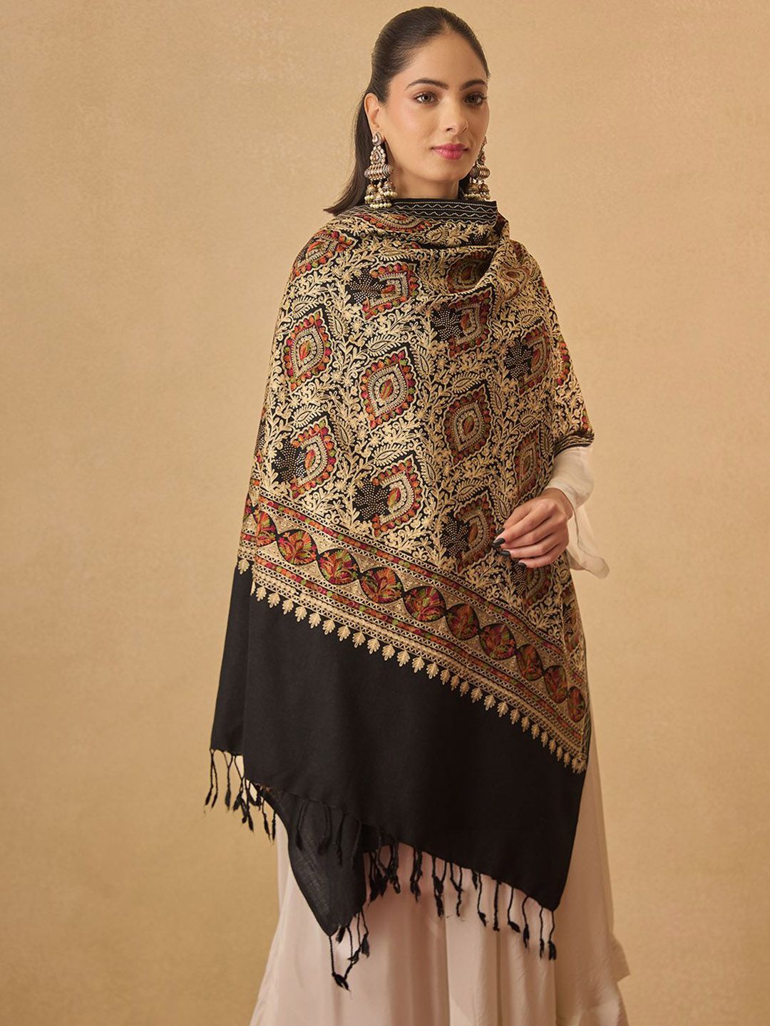 Dhiyona PA Paisley Embroidered Zari Shawl