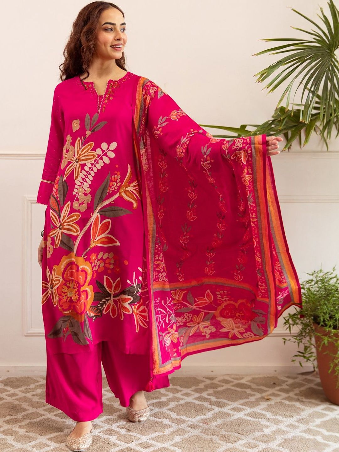 Women Floral Printed Kurta with Palazzos & Dupatta