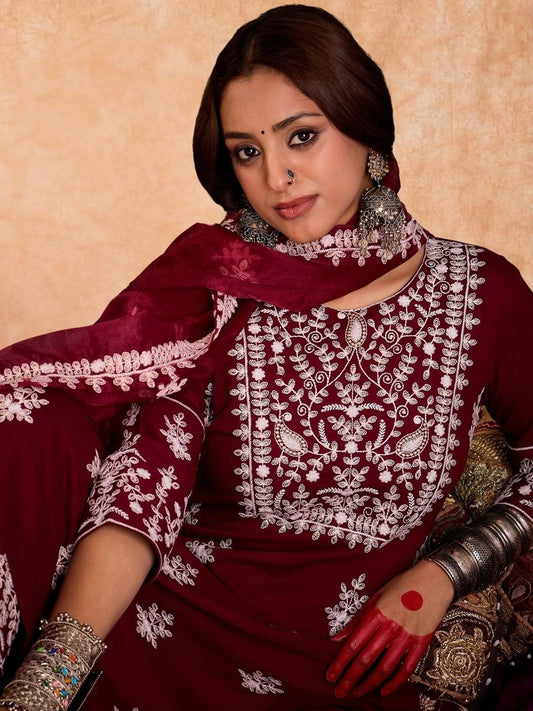 Women Ethnic Motifs Embroidered Regular Thread Work Kurta with Trousers & With Dupatta