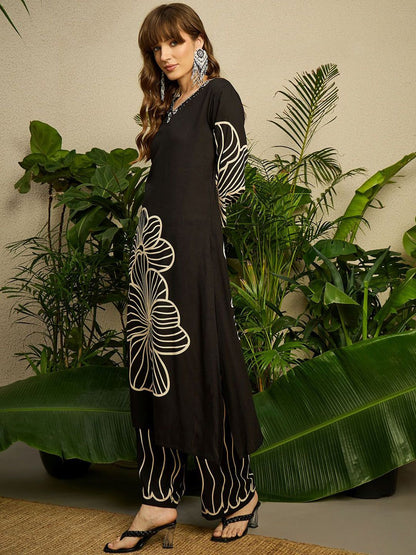 Dhiyona IE Floral Printed V-Neck Tunic With Palazzos