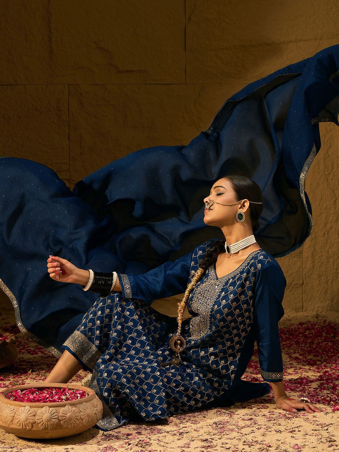 Dhiyona IE Ethnic Motifs Embroidered V-Neck Jacquard Straight Kurta With Trousers & Dupatta