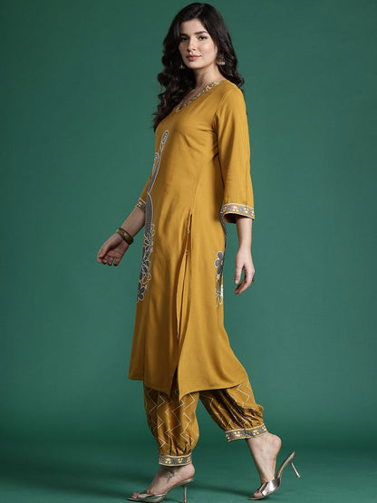 Dhiyona IE Printed Three-Quarter Sleeves Tunic With Trouser