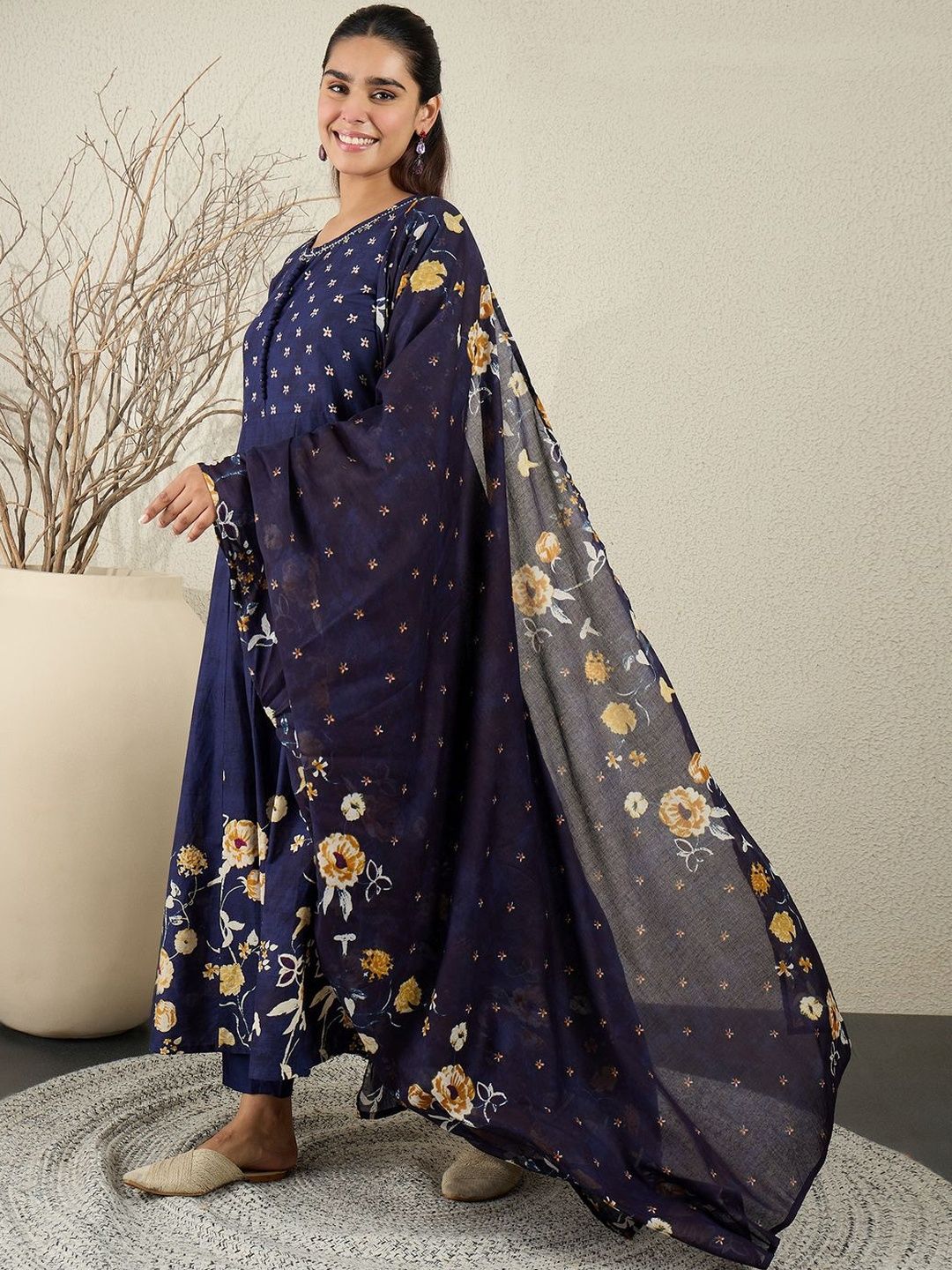 Women Floral Printed Panelled Thread Work Pure Cotton Kurta with Trousers & With Dupatta