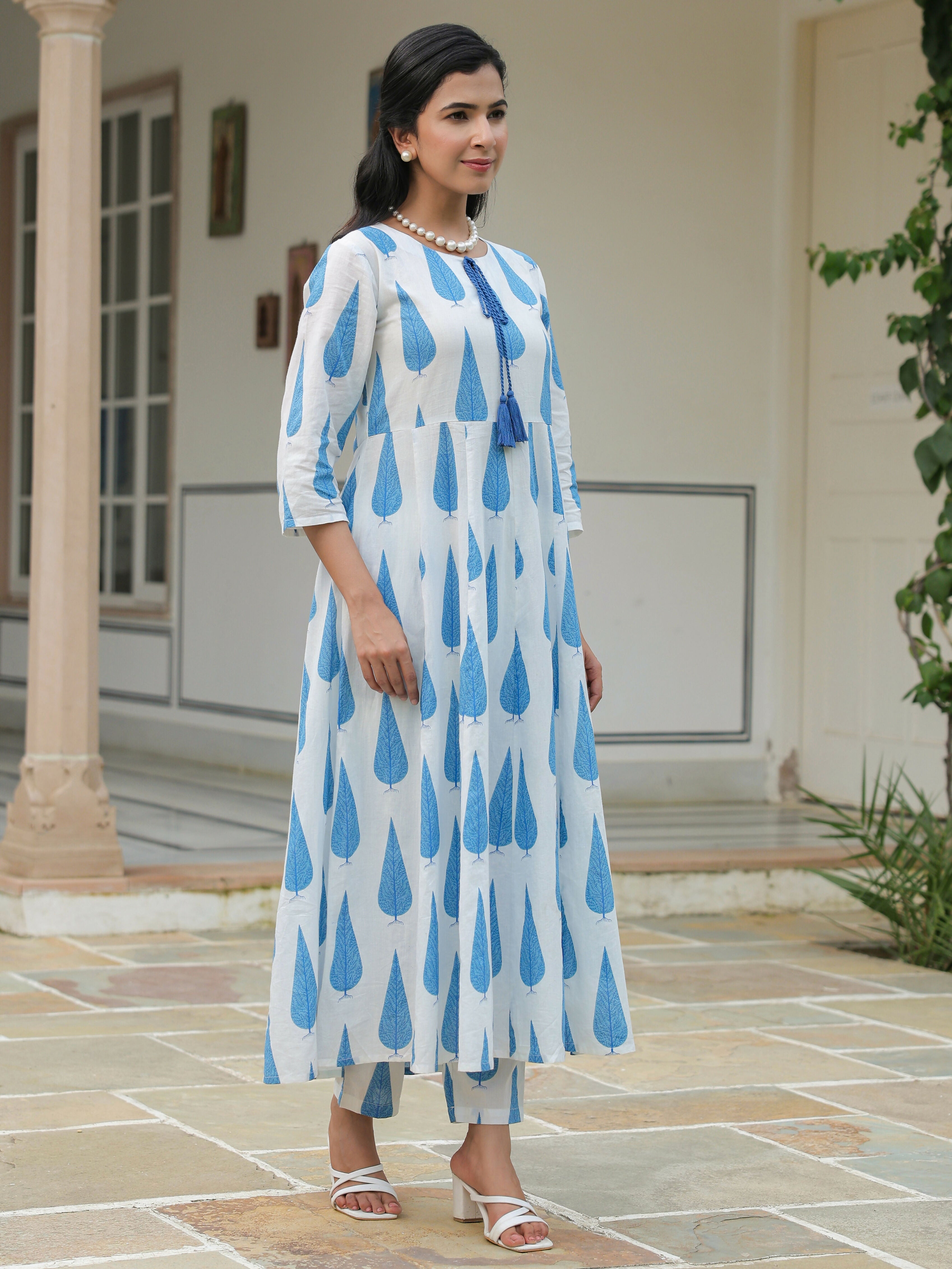 Women's Flared Soft Cotton Foliage Print Women's Kurta - Blue