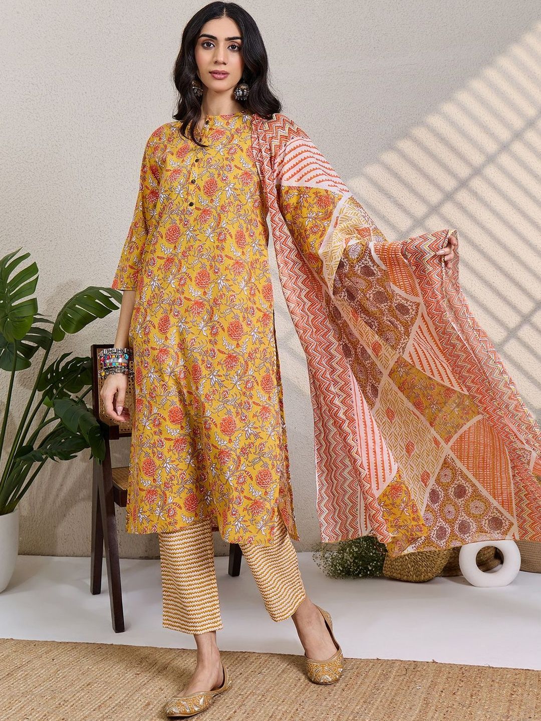 Women Floral Printed Cotton Kurta with Trousers & Dupatta