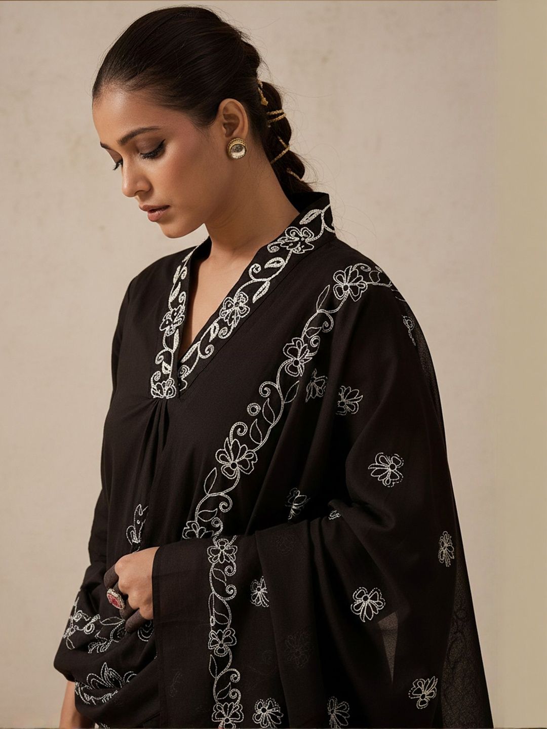 Floral Embroidered A-Line Chikankari Pure Cotton Kurta With Trousers & Dupatta